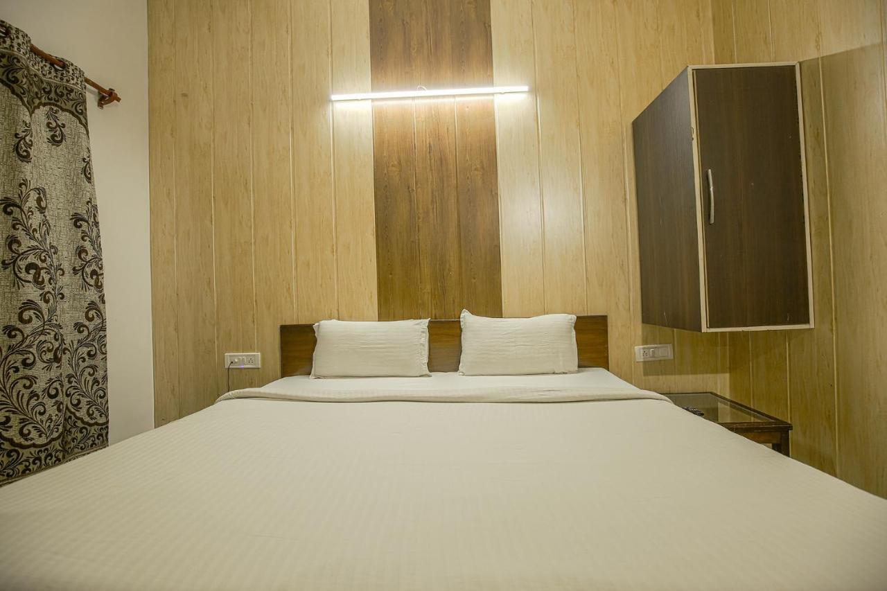 Hotel Hk Continental Амрітсар Екстер'єр фото