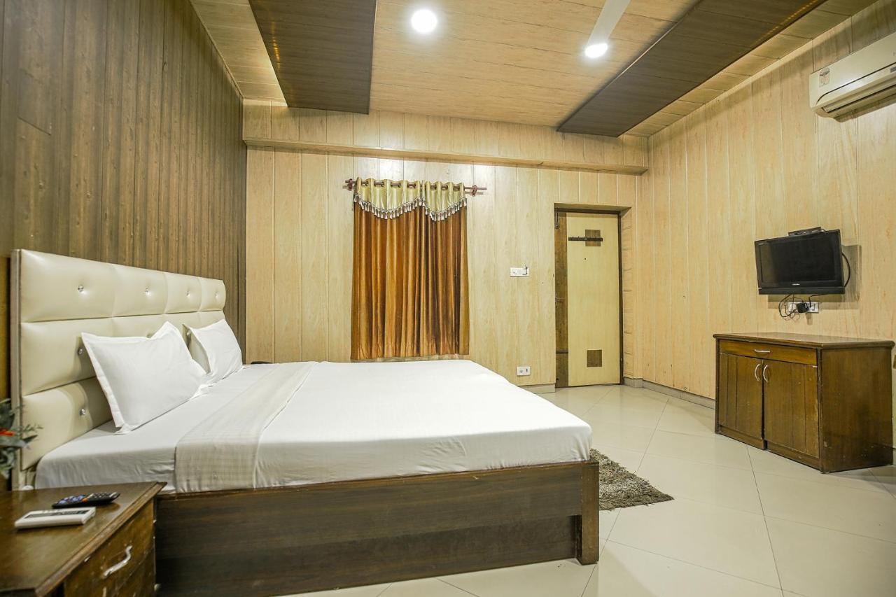 Hotel Hk Continental Амрітсар Екстер'єр фото