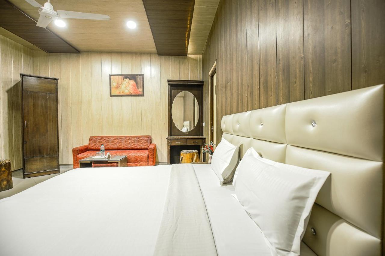 Hotel Hk Continental Амрітсар Екстер'єр фото