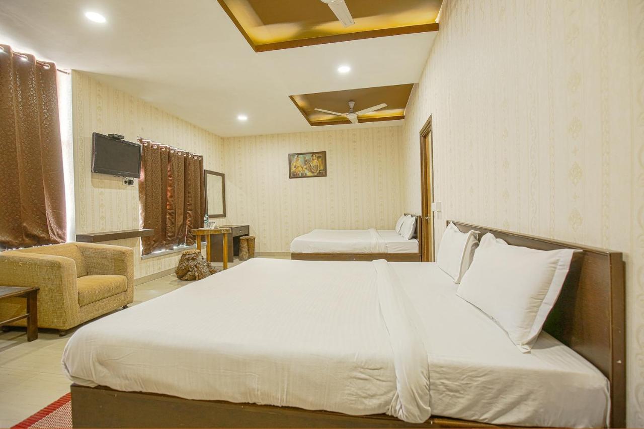 Hotel Hk Continental Амрітсар Екстер'єр фото